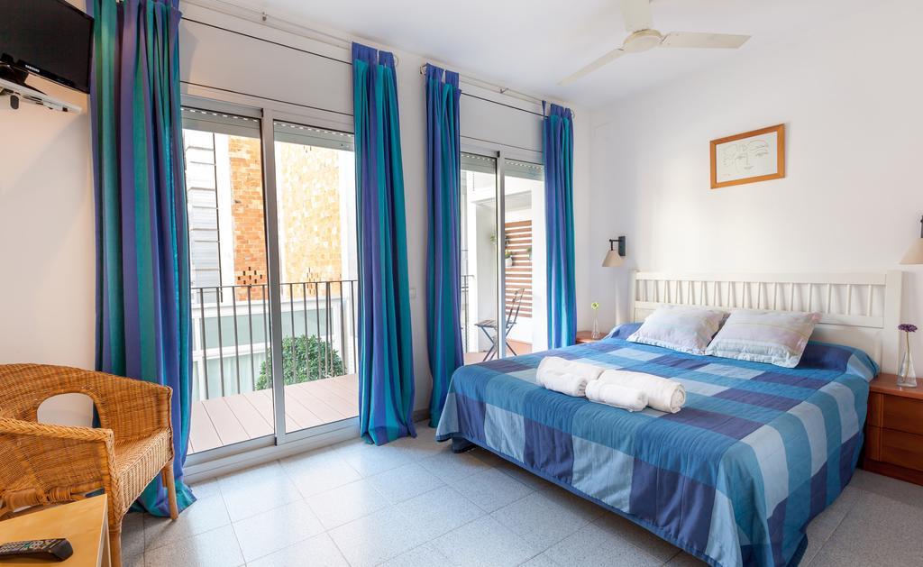 Hola Sitges Apartments Extérieur photo